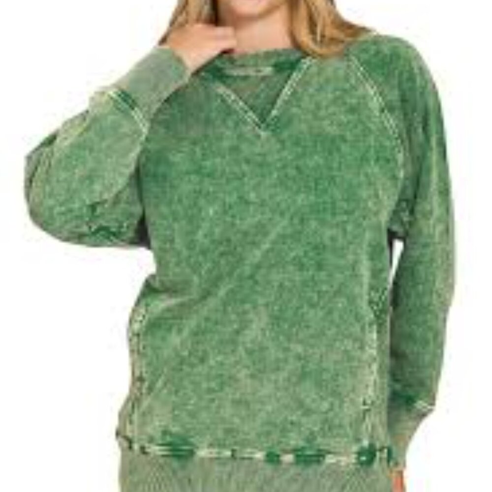 NWOT Zenana Acid Wash Green Pullover Sweatshirt with Pockets crew neck Med